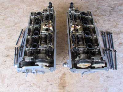 BMW 4.8L V8 N62N Engine Cylinder Heads for Rebuild or Parts (Left & Right Set) 11121557019 550i 650i 750i